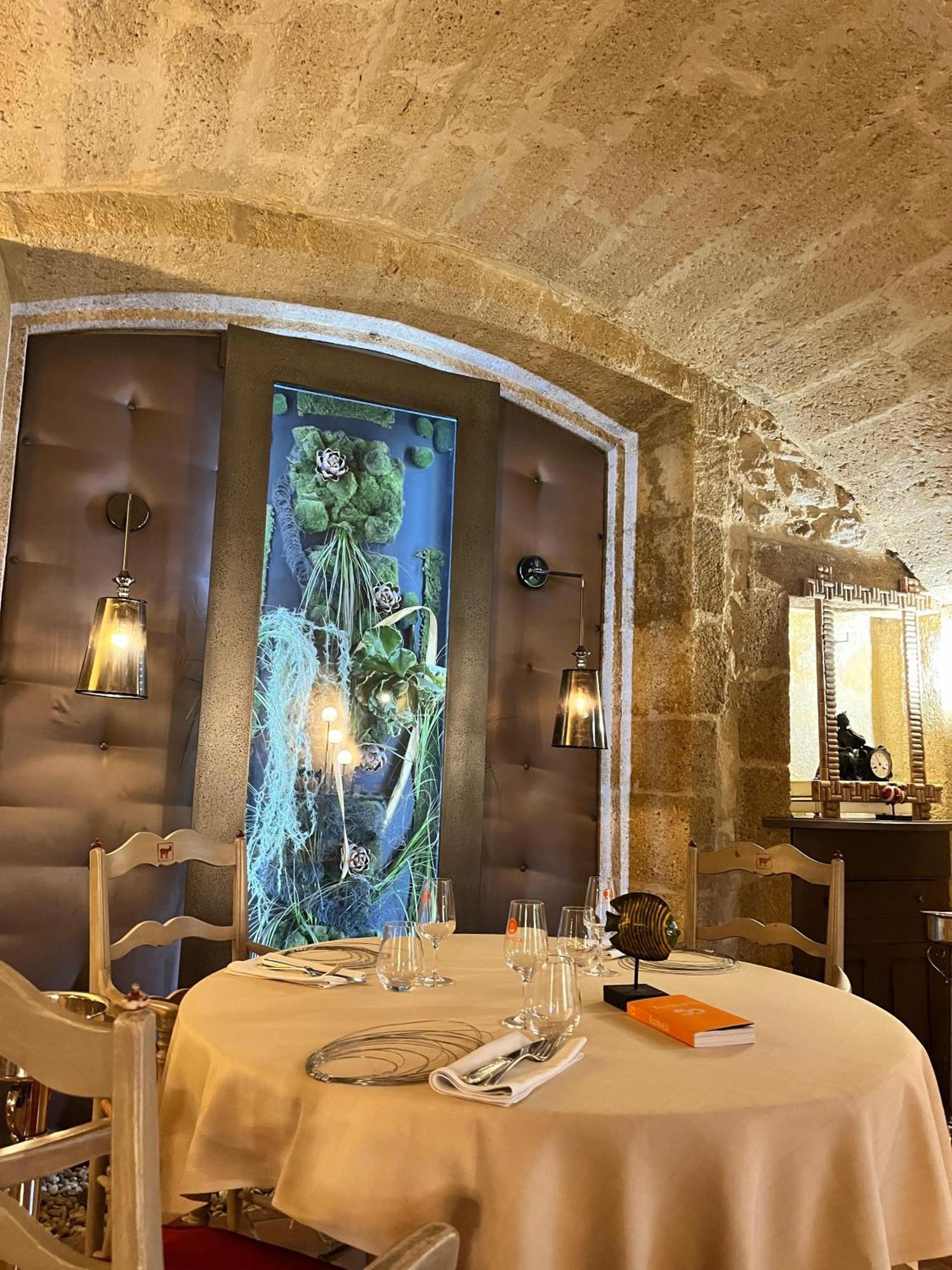 Le Castellas Hotel & Spa - Teritoria Collias Екстер'єр фото
